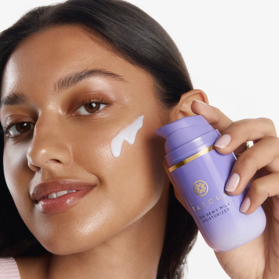 🔥The Dewy Milk Moisturizer Lightweight Glowing Hydration✨
